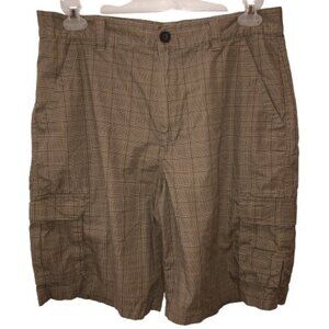 Magellan Outdoors Men Size 34 Brown Plaid Cargo Fishing Pockets Hiking Shorts
